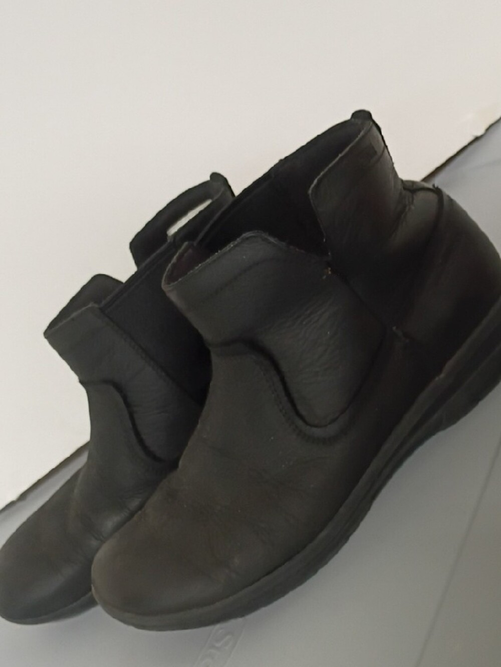Merrell Encore Kassie Black Leather Ankle Booties Size 7.5 Waterproof